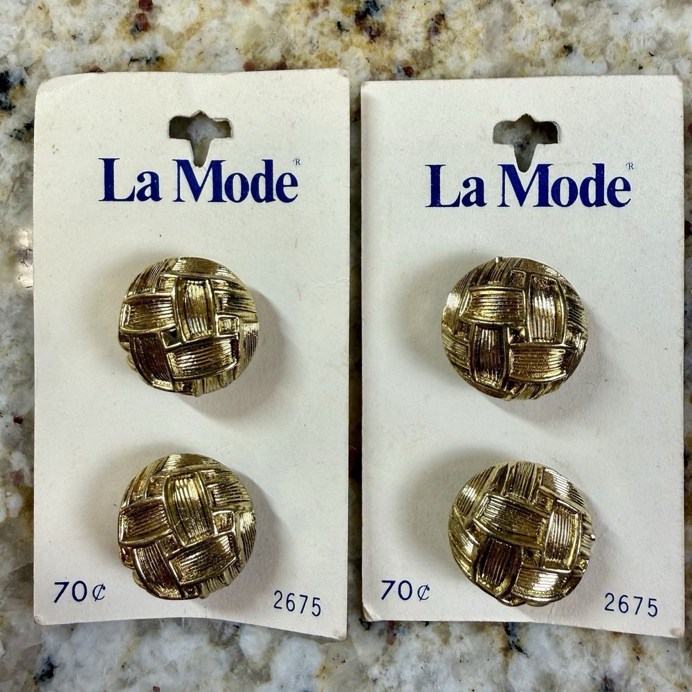 Vintage La‎ Mode Gold Tone Dome Buttons Japan NOS Size 33 Basketweave 2675